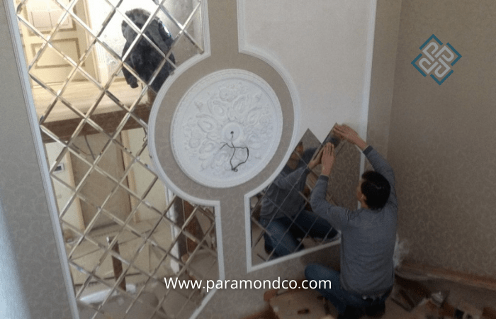 نصب کردن آینه دکوراتیو